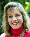 Photo of Lauren Alloy